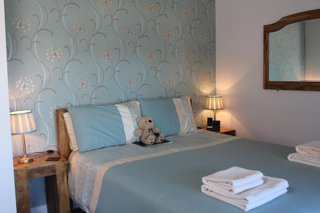 Bed and Breakfast The Middleham Вітбі Екстер'єр фото